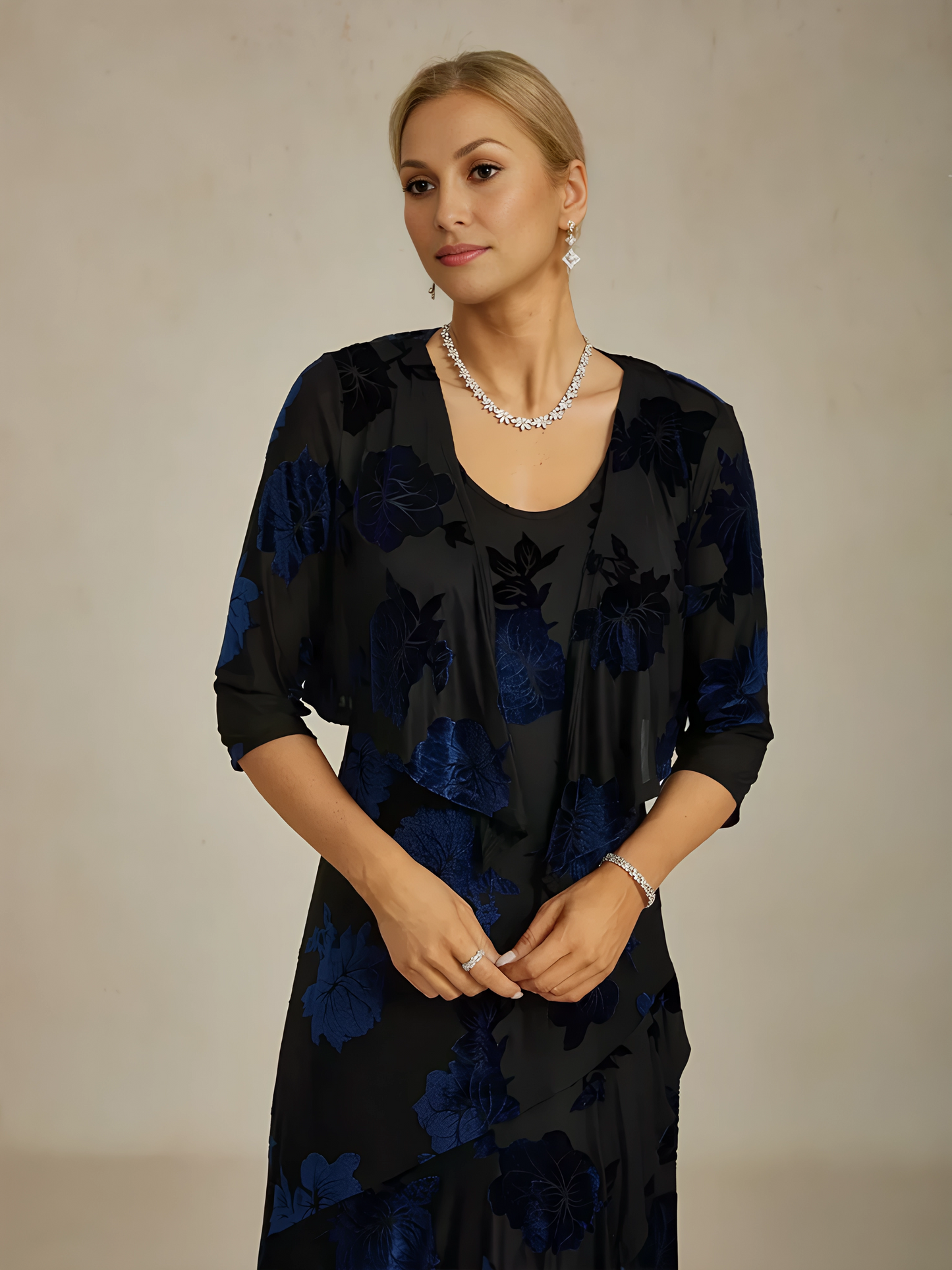 Floral Stretch Velvet 3/4 Sleeve Shrug